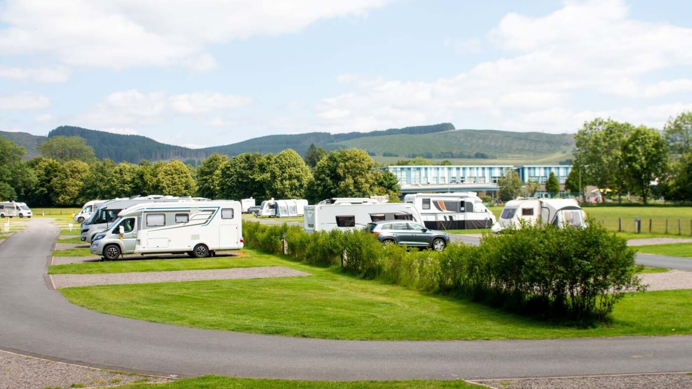 Piazzole pavimentate al Moffat Camping and Caravanning Club Site